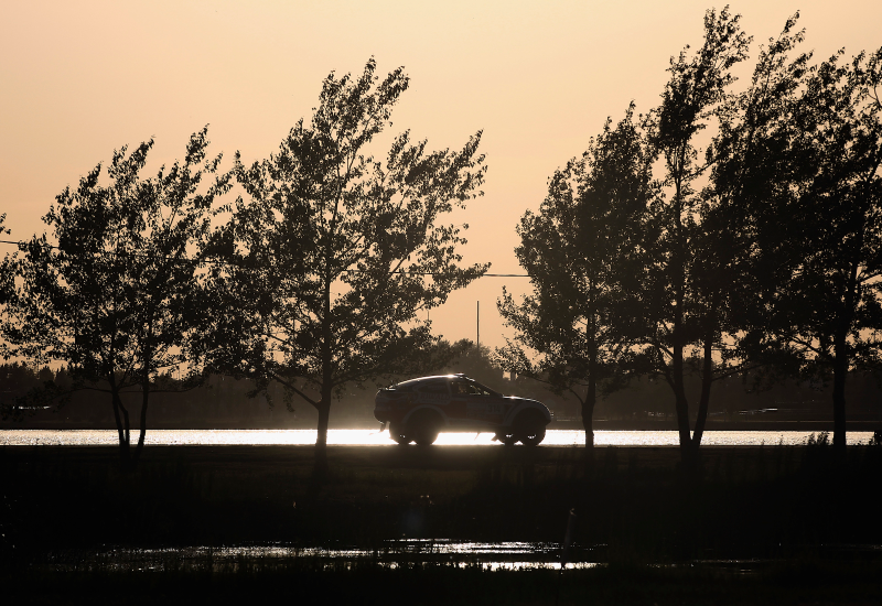 Illustration for article titled The Dakar Race Looks Pretty Much Like A Post-Apocalyptic Hellscape